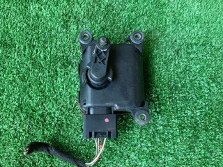 Моторчик заслонки печки, ориг. номер 4B1820511L, 0132801170, MF116880-1931, Audi A6 2001-2005