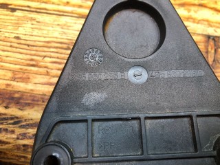 Кронштейн, ориг. номер 4B5860285D, 3B5860285B, Volkswagen Passat 1996-2001