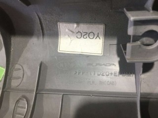 Обшивка стойки передней правой, ориг. номер 16-3E000, YO2C, Kia Sorento 2002-2006