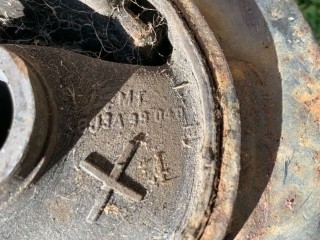 Подушка крепления двигателя, ориг. номер 8J3A39040, Mazda 323 1998-2001