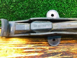 Кронштейн крепления бампера, ориг. номер 8938072531, Audi 80 1986-1992