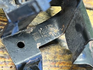 Кронштейн, ориг. номер 24445235, 985005636, Opel Vectra 2002-2005