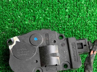 Моторчик заслонки печки, ориг. номер EFB336, 9298880, BMW X5 E70 2006-2010