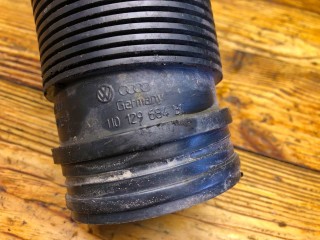 Патрубок воздушного фильтра, ориг. номер 1J0129684BC, Volkswagen Golf 1991-2000