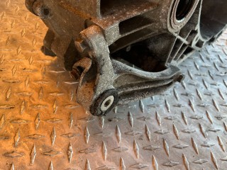 Кронштейн КПП, ориг. номер 3M516P093, Ford Focus 2004-2008