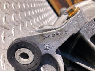 Кронштейн КПП, ориг. номер 3M516P093AD, Ford Focus 2004-2008