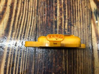Датчик удара, ориг. номер 09133280, 5WK42883060203115, TQS12616830, Opel Astra 1994-2002
