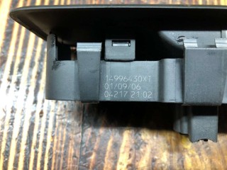 Кнопка стеклоподъемника переднего правого, ориг. номер 14996430XT, Citroen C8 2002-2008