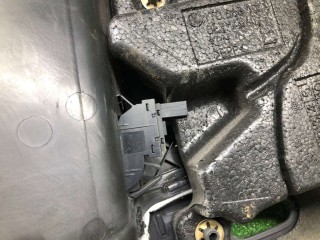 Кнопка открытия лючка топливного бака, ориг. номер 1F0959527, Volkswagen Touran 2003-2006