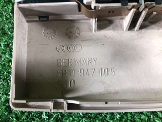 Фонарь салона (плафон), ориг. номер 4B0947105, Audi A6 1997-2001