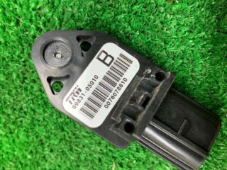 Датчик удара, ориг. номер 8983105010, Toyota Avensis 2003-2006