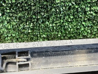 Щеткодержатель задний, ориг. номер 6Y9955704A, Skoda Fabia 1999-2004