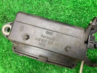 Ручка наружная передняя правая, ориг. номер 4A0837206D, Audi A4 1994-1999
