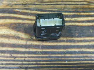 Кнопка открытия лючка топливного бака, ориг. номер 0018208601, 32084901, Mercedes Vito W638 1996-2003