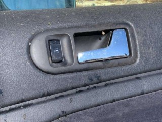 Кнопка стеклоподъемника переднего правого, Volkswagen Passat 1996-2001