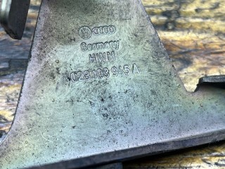 Кронштейн, ориг. номер 028103945A, Volkswagen Passat 1996-2001