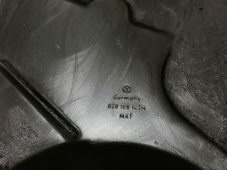 Защита (кожух) ремня ГРМ, ориг. номер 028109143H, Volkswagen Passat 1988-1997