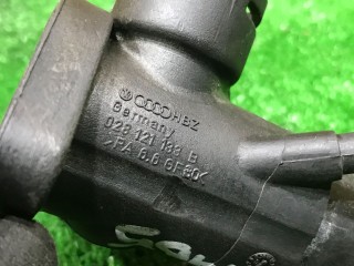 Фланец (тройник) системы охлаждения, ориг. номер 028121133B, Audi A4 1994-1997