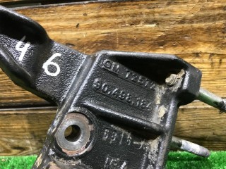 Кронштейн двигателя, ориг. номер 90498184, Opel Astra 1994-2002