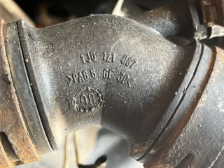 Фланец (тройник) системы охлаждения, ориг. номер 1J0121067, Volkswagen Golf 1991-2000