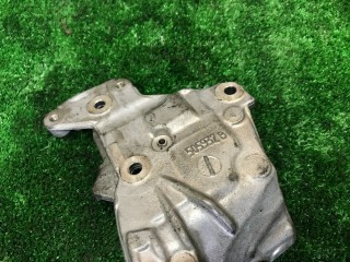 Кронштейн двигателя, ориг. номер 505932B, Citroen Xsara Picasso 1999-2004