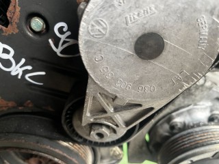 Натяжитель ремня генератора, ориг. номер 03G903315C, Volkswagen Touran 2003-2006