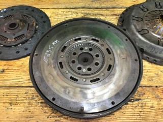 Комплект сцепления, ориг. номер 059105266A, 059141031, Audi A4 1999-2001