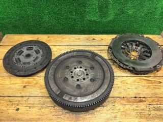 Комплект сцепления, ориг. номер 059141031J, 059105266E, Audi A4 1999-2001