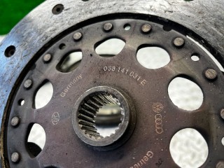 Комплект сцепления, ориг. номер 058141031E, Audi A6 1997-2001