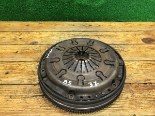 Комплект сцепления, ориг. номер 028141035M, Volkswagen Passat 1996-2001