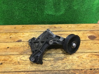 Кронштейн компрессора кондиционера, ориг. номер 90581529, Opel Zafira 1999-2003