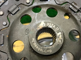 Комплект сцепления, ориг. номер 323037411, 417001911, 123035310, Volkswagen Golf 1997-2006