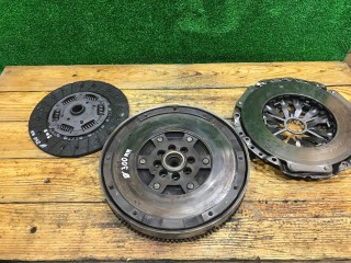 Комплект сцепления, ориг. номер 324024010, 124029011, Audi A6 2001-2005
