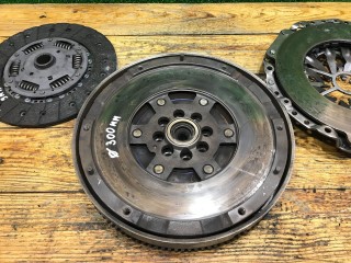 Комплект сцепления, ориг. номер 324024010, 124029011, Audi A6 2001-2005