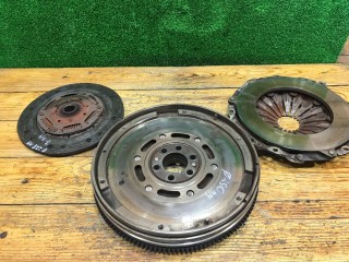 Комплект сцепления, ориг. номер 028105266A, 028141035M, Volkswagen Passat 1996-2001