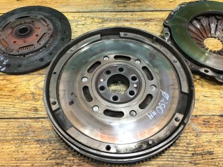 Комплект сцепления, ориг. номер 028105266A, 028141035M, Volkswagen Passat 1996-2001