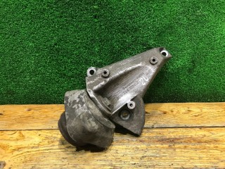 Кронштейн КПП, ориг. номер 8D0399113AT, Audi A6 2001-2005