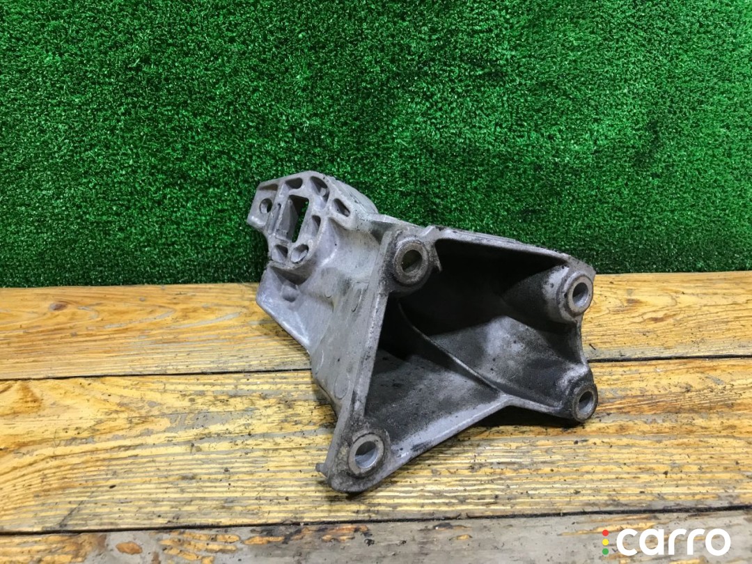 8A0199307C Кронштейн двигателя Audi 80 1994г. - фото №3
