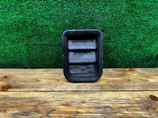 Решетка вентиляции кузова Mercedes ML W163 1997-2001, 1708300042