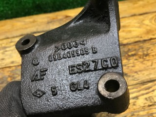 Кронштейн полуоси, ориг. номер 09B409905B, Volkswagen Sharan 2000-2003