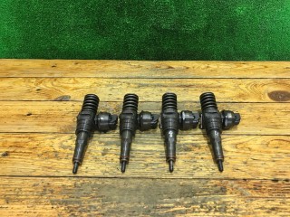 Форсунка, ориг. номер 038130073AJ, Volkswagen Passat 1996-2001