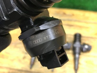 Форсунка, ориг. номер 038130073AJ, Volkswagen Passat 1996-2001