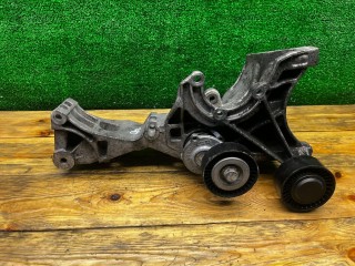 Кронштейн генератора, ориг. номер 03G903143B, Volkswagen Passat 2000-2005