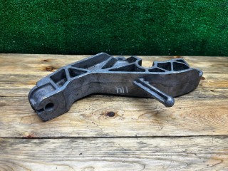 Кронштейн КПП Opel Astra 1998-2009, 13125634