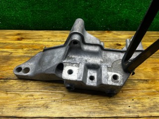 Кронштейн двигателя, ориг. номер 036199275E, Volkswagen Golf 1991-2000