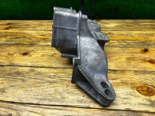 Кронштейн двигателя, ориг. номер 036199275E, Volkswagen Golf 1991-2000