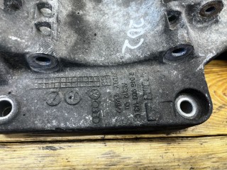 Кронштейн генератора, ориг. номер 045903143C, Volkswagen Sharan 2000-2003