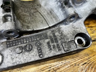 Кронштейн генератора, ориг. номер 045903143C, Volkswagen Sharan 2000-2003