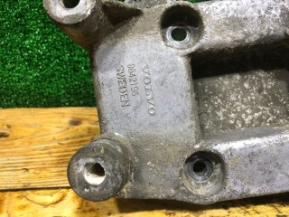 Кронштейн генератора, ориг. номер 8642196, Volvo V70 2000-2004