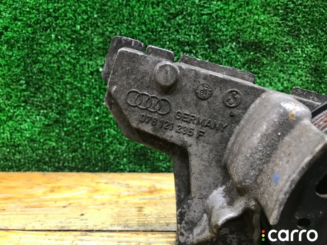 078121235F Кронштейн вискомуфты Audi A6 2000г. - фото №2